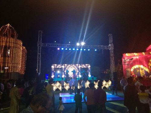 Character Artist Singer Stand Up Comedian Event Service