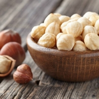 Blanched Hazelnuts & Hazelnuts Inshell & Kernels