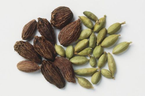 Cardamom, Style : Dried