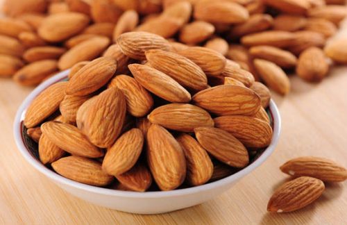 Organic Almond Nuts, Packaging Type : Carton