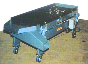 Vibratory screen separator