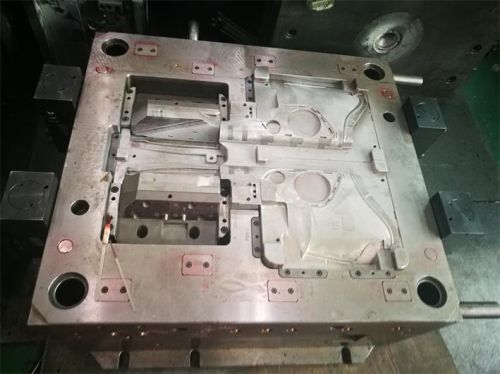 Automotive Door Panel Injection Tool