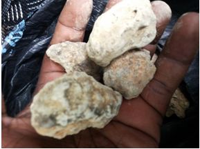 Bismuth Ore, Shape : Lumps, Technique : Carved