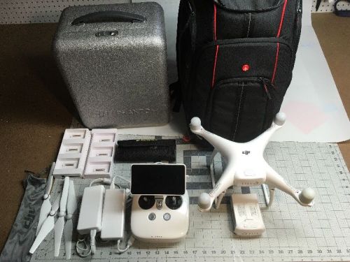 DJI Phantom 4 PRO + Model Quadcopter - OBSIDIAN Edition + SCREEN