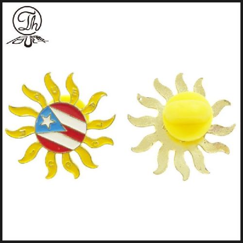 Gold Flower Flag Collar Pin