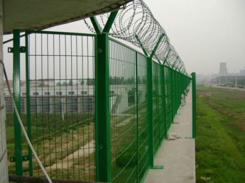 Hot Dipped Galvanized Airport Wire Mesh Fence