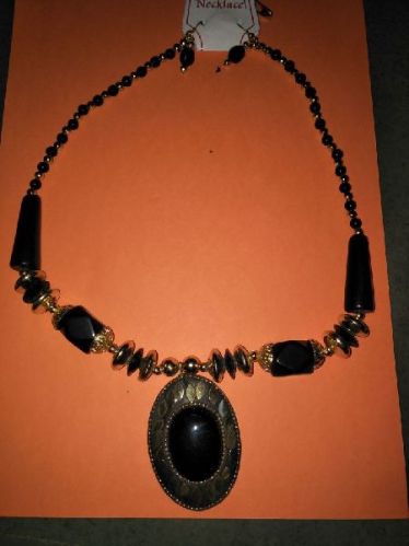 A-ABA Artificial Pendant Set