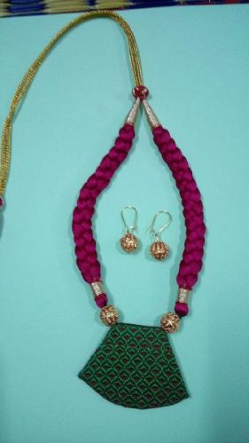 Bhavna Artificial Pendant Set