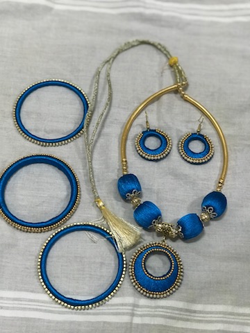 Crocusmind Silk Thread Necklace Set