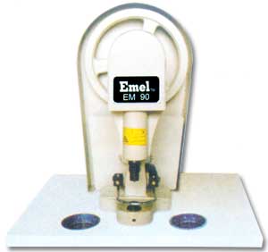 BINDING BUTTONS MACHINE