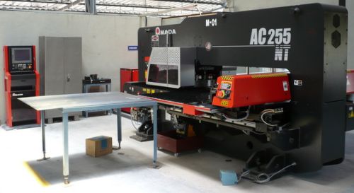 Cnc punching machine