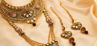 Artificial Necklace Set, Feature : Alluring Design