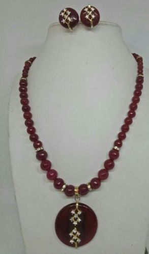 Artificial Pendant Set, Packaging Type : Box Or Pouch Or Customized