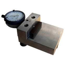 Squareness Checking Gauge