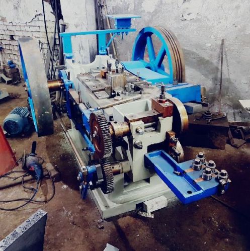 J.J. Bolt Making Header Machine, Certification : ISO