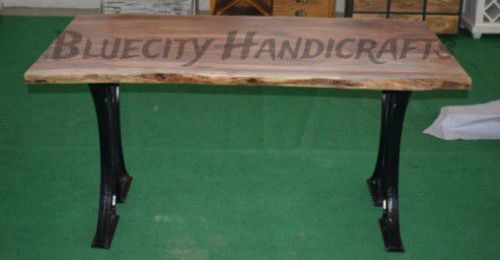 Square 1479 Dining Table