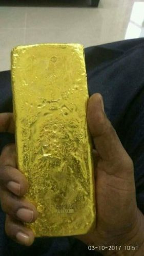 22 Carats gold bar, Shape : Rectangular, Packaging Type : Golden