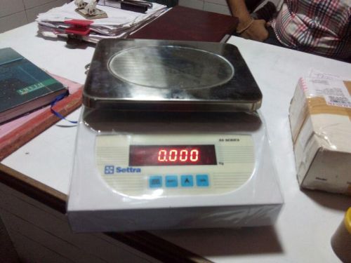 SETTRA Small Table Top Scales, Display Type : LED