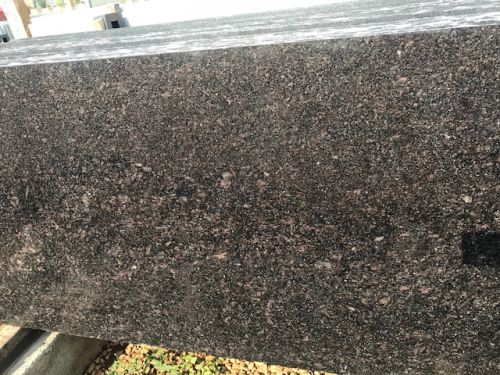 Polished Leather Brown Granite Slabs, Size : 24'x96', 26'x96', 28'x96', 28'x108' Etc.