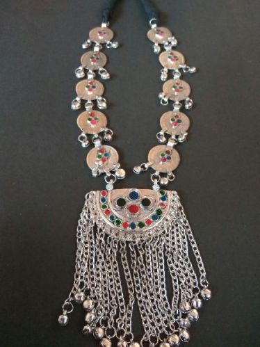 Silver Necklaces, Occasion : Party Wear