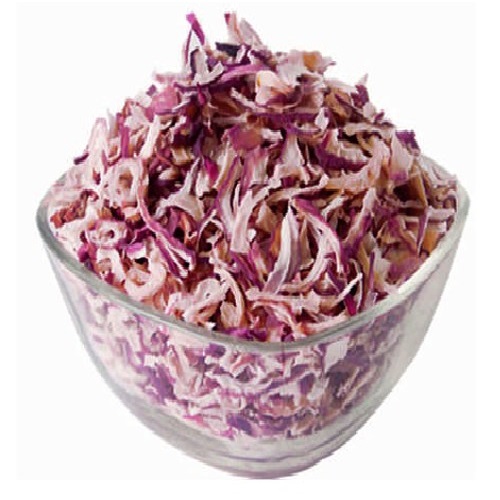 Dehydrated red onion flakes