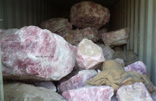 Rose Quartz - Rough