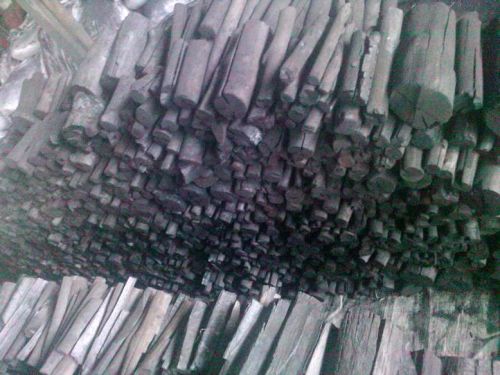 Kachi Charcoal, Length : 25 Cm, Packaging Type : PP Woven Bag