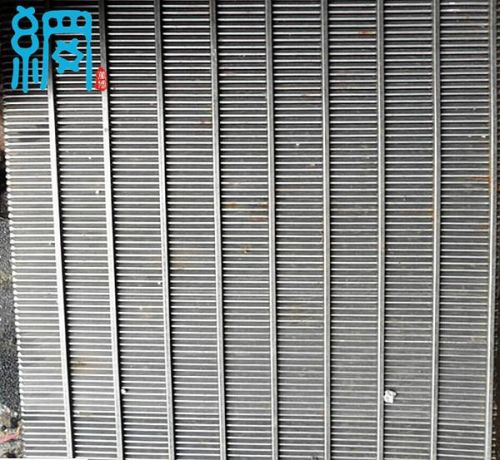 Wedge Wire Flat Panel Screens