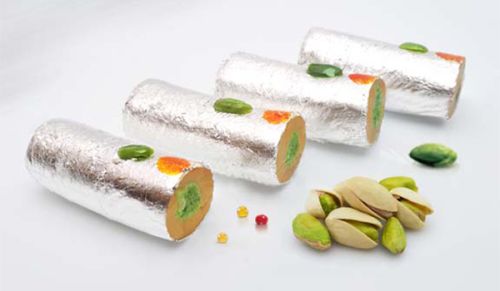 Kaju Pista Roll