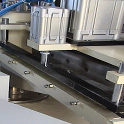 NARROW BELT CUTTING MACHINE