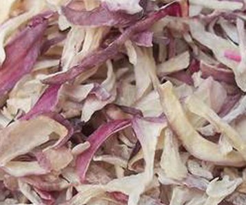 DEHYDRATED PINK ONION FLAKES