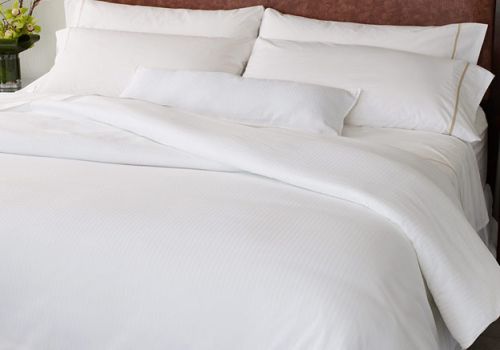 Plain Hotel Bed Linen, Feature : Comfortable, Impeccable Finish