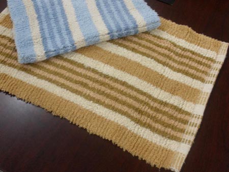 Printed Woolen Hand Woven Rugs, Shape : Rectangular