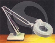 Flexible Arm Illuminated Magnifier