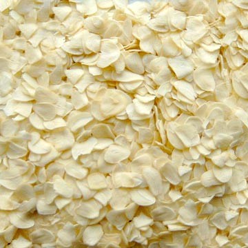 Dehydrated Garlic Flakes, Shelf Life : 1month