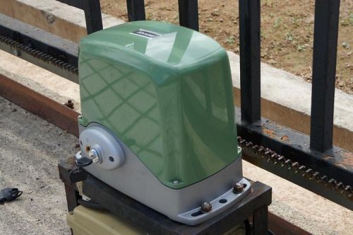 Solar Sliding Gate Opener