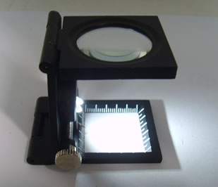 Three Folding 10x Magnifier With Illuminant