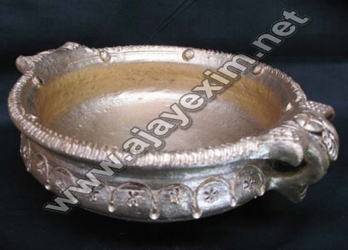 Hand Made Decorative Urli Pot, Color : Red