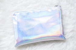 Holographic Pouch