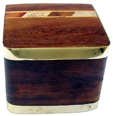 Wooden Gift Item (AT 78)