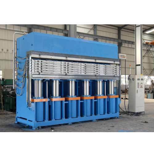 Precured Treads Hydraulic Press