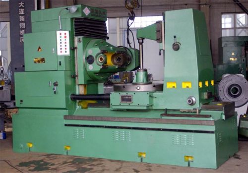Vertical Gear Hobbing Machine - Y31125