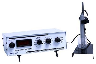 Digital conductivity meter