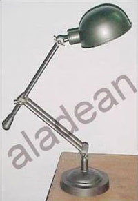 Traditional Style Table Desk Light