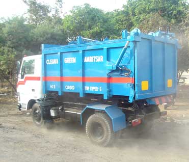 Close Top Tipper Truck