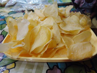 Common Plain Chips, For Snacks, Packaging Size : 20 Kilogram