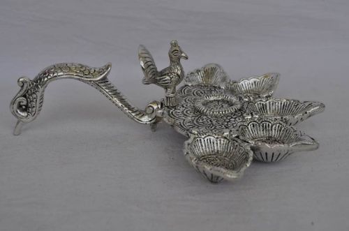 Metal Handheld Diya Deepak Agradan Diya