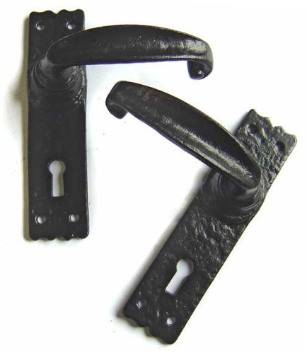 Polished Metal Handles, For Dust Resistance, Shiny Look, Size : Standard