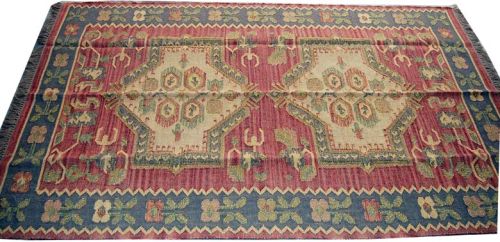 Woolen Rugs, Technics : Hand Woven