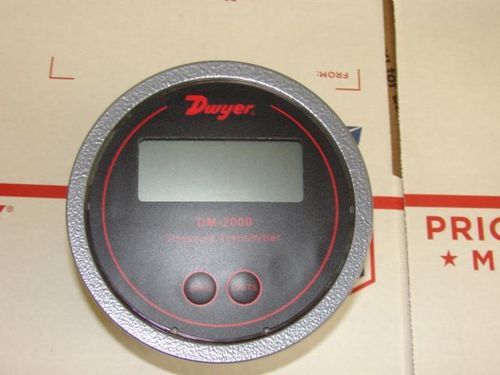 Dwyer DM-2003-LCD Differential Pressure Transmitter, For Industrial